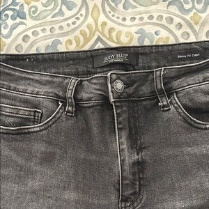 Judy Blue Charcoal Skinny Capri Jeans
